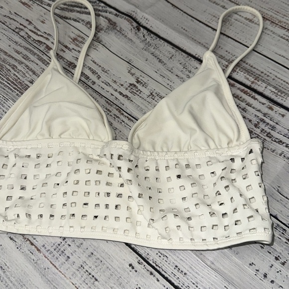 ASOS‎ Square Cut Out Bikini Top Sz. 6 - Picture 2 of 7